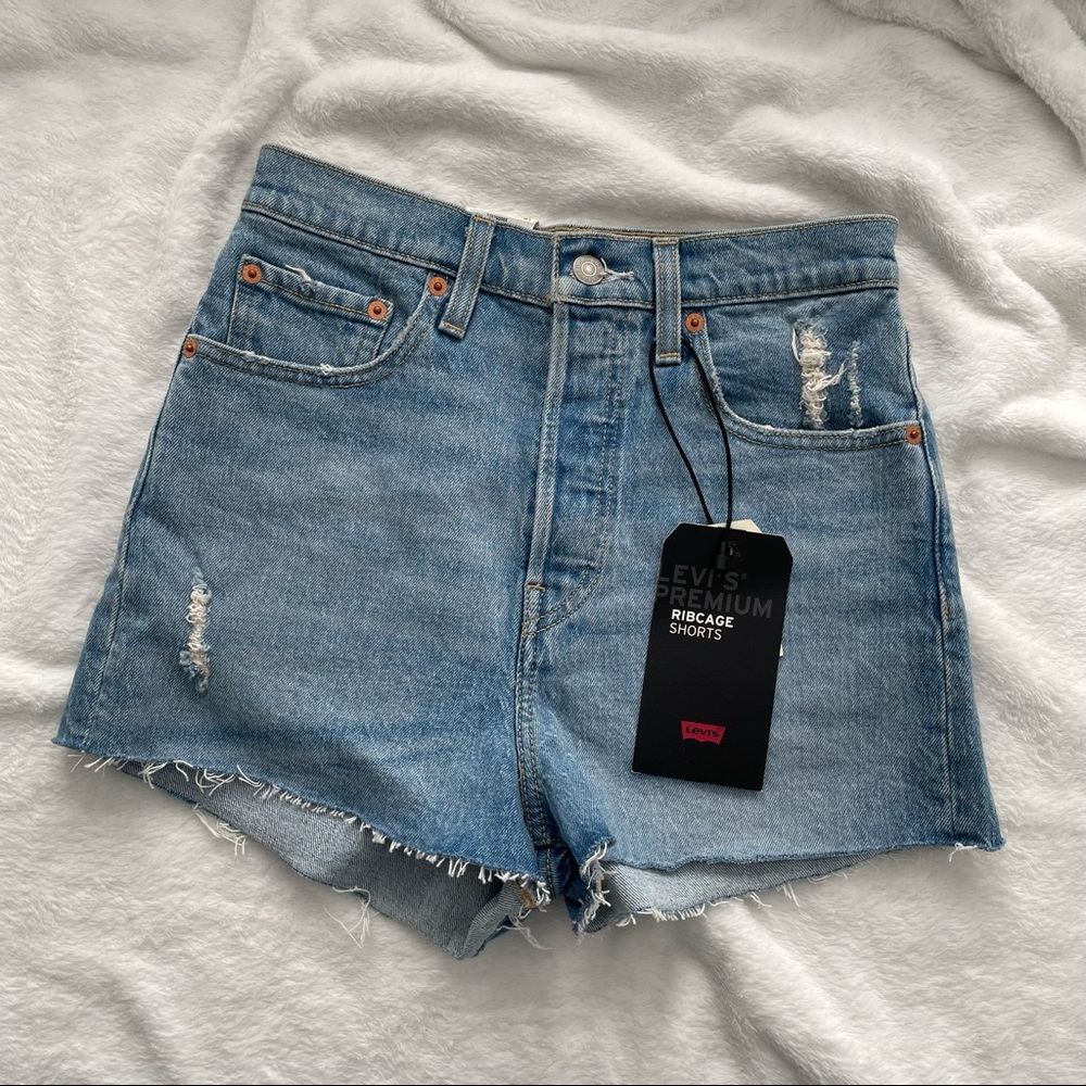 nwt levi’s ribcage high waisted shorts